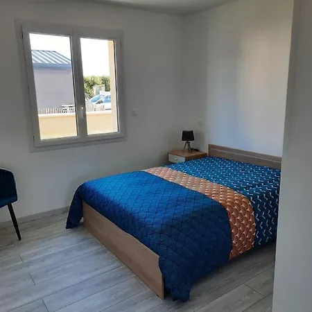 Vakantiehuis Maison Neuve Proche De La Créances