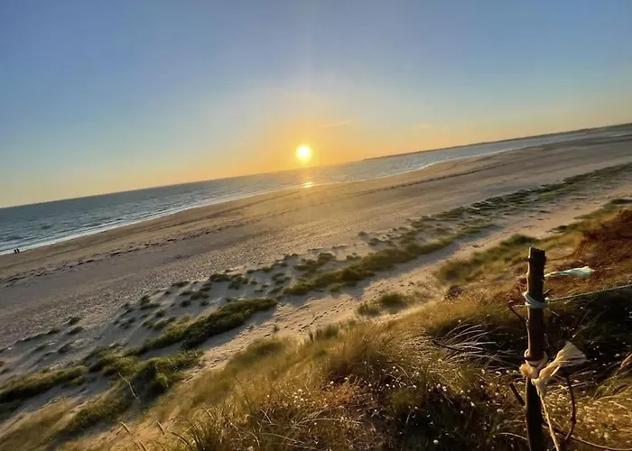 Casa de Férias Maison Neuve Proche De La Créances